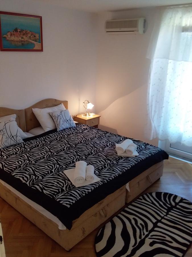 Apartmani Steni 스베티스테판 외부 사진
